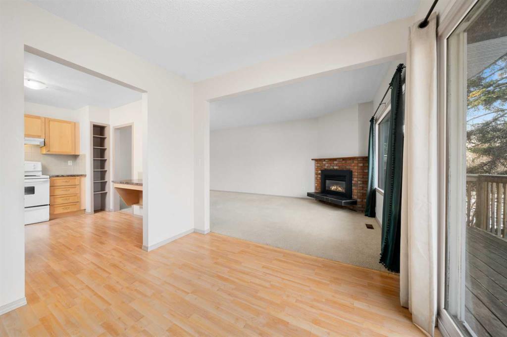 73 / 75 Dalton Bay Northwest, Calgary – Residential Duplex Listing Photo 2