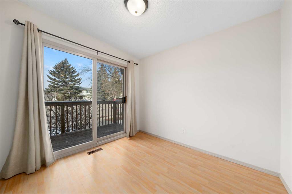 73 / 75 Dalton Bay Northwest, Calgary – Residential Duplex Listing Photo 3