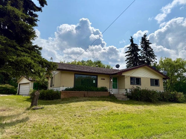 9917 103 Avenue, Plamondon