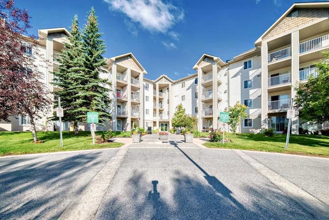 Calgary Home for Sale: Residential Listing in Red Carpet