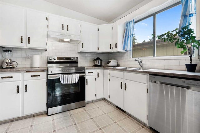 5843 66 Avenue Nw, Calgary