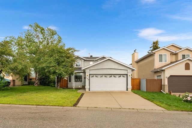Photo for MLS®# A2237514 - home for sale at 249 Applewood Place Southeast, Applewood Park, Calgary Alberta