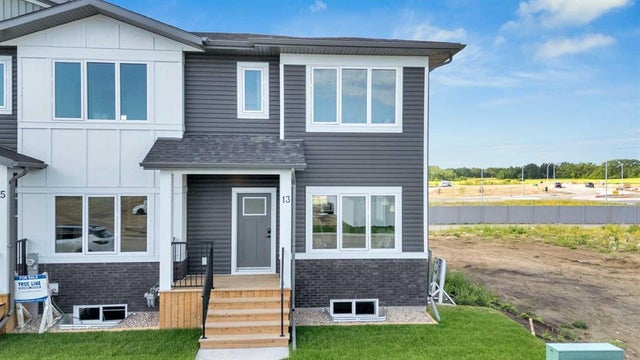 13 Gray Close, Sylvan Lake
