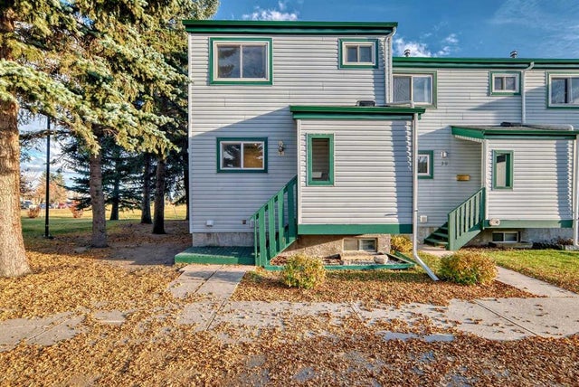 Photo for MLS®# A2237574 - home for sale at 19, 131 Templehill Drive Northeast, Temple, Calgary Alberta