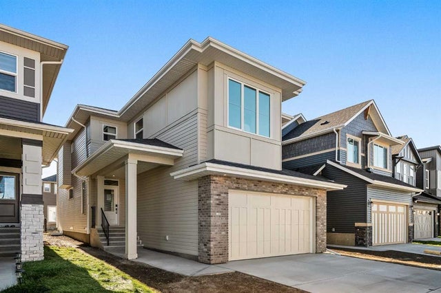 155 Chinook Winds Manor Sw, Airdrie