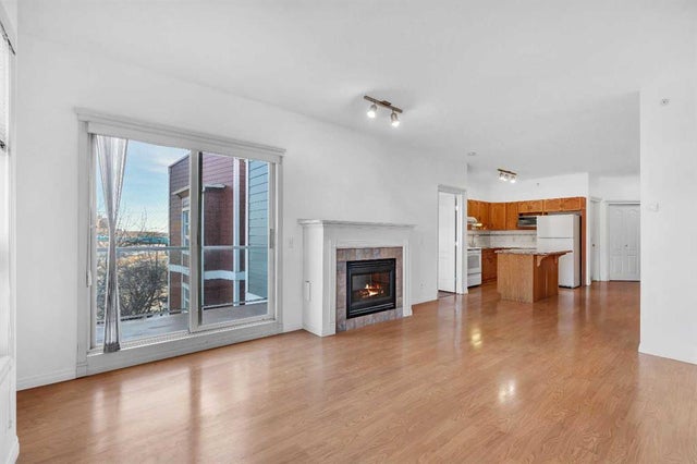 Home for Sale Located at 453, 333 Riverfront Avenue Southeast, Calgary, Alberta