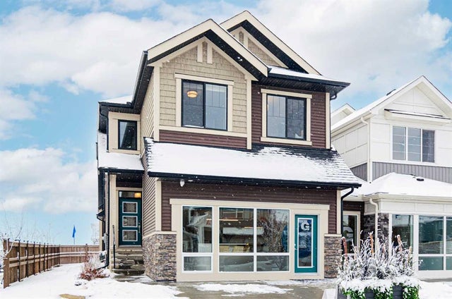 727 Buffaloberry Manor Se, Calgary