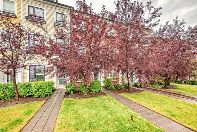 227 Copperpond Common Se, Calgary