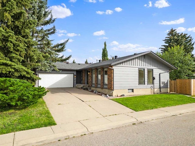 Home for Sale Located at 14517 Parkland Boulevard Southeast, Calgary, Alberta