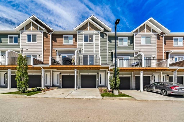 Residential Home for Sale in Calgary, Alberta