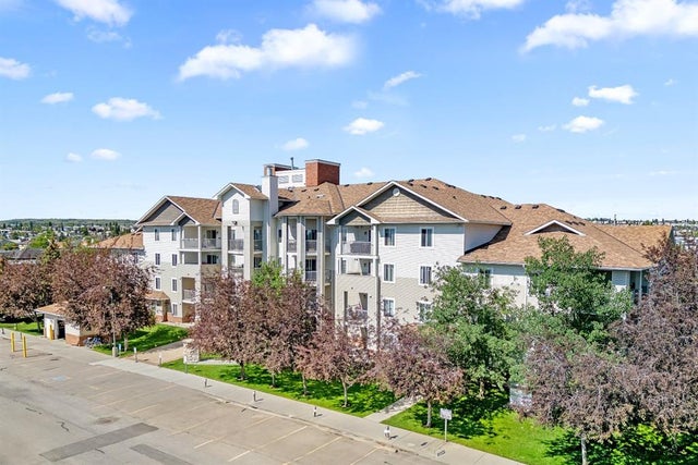 Photo for MLS®# A2238655 - home for sale at 2205, 16 Country Village Bay Northeast, Country Hills Village, Calgary Alberta