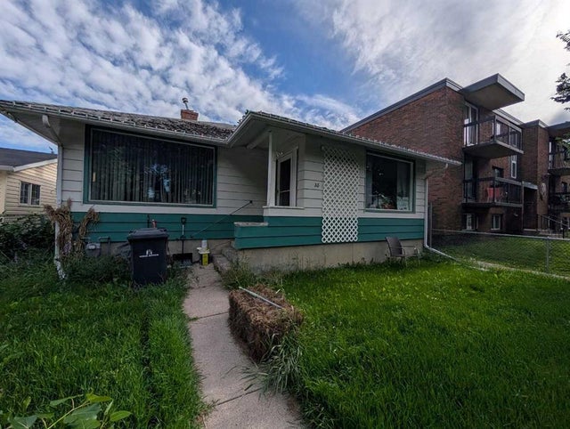 35 4 Avenue Se, High River
