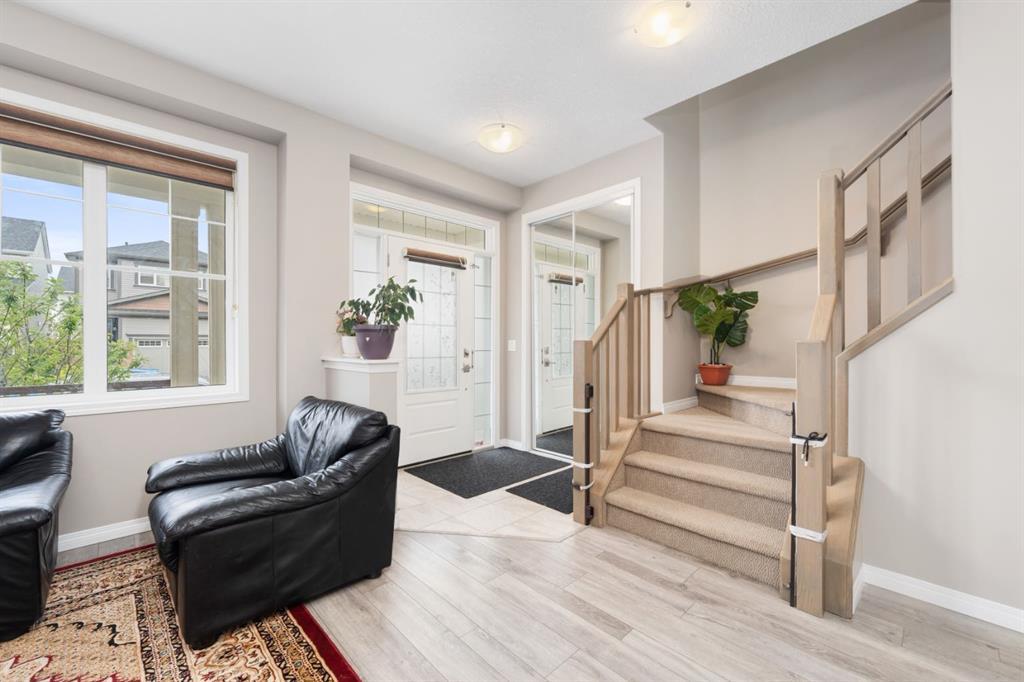 44 Cityside Green Northeast, Calgary – Residential Detached Listing Photo 3