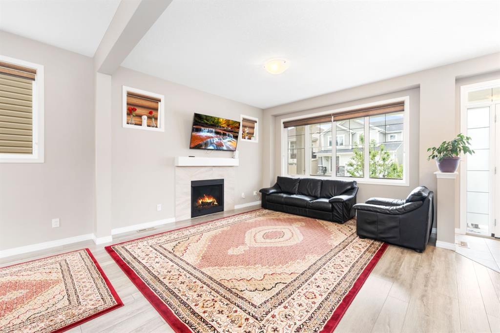 44 Cityside Green Northeast, Calgary – Residential Detached Listing Photo 5