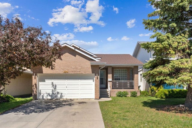 Photo for MLS®# A2239270 - home for sale at 894 Applewood Drive Southeast, Applewood Park, Calgary Alberta