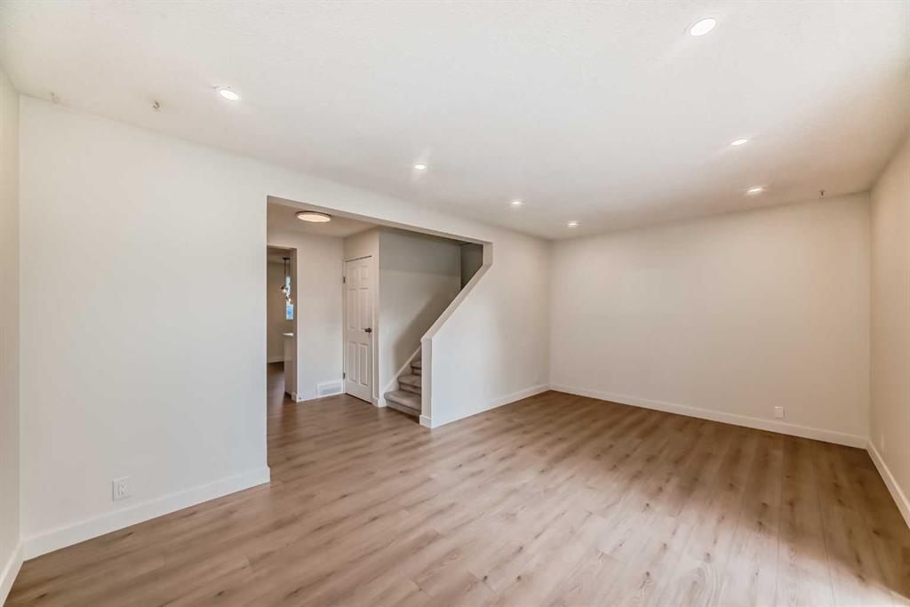 32, 1515 Falconridge Drive Northeast, Calgary – Residential Row/Townhouse Listing Photo 10