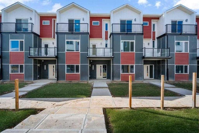118 Red Sky Villas Ne, Calgary