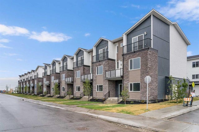 345 Red Sky Terrace Ne, Calgary