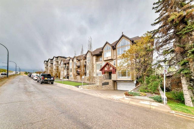 Cochrane Real Estate: Residential Property for Sale in East End