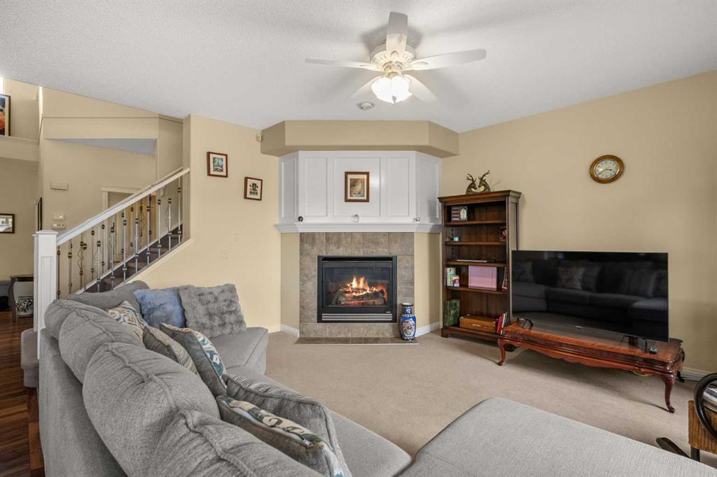 160 Royal Oak Heights Northwest, Calgary – Residential Detached Listing Photo 4