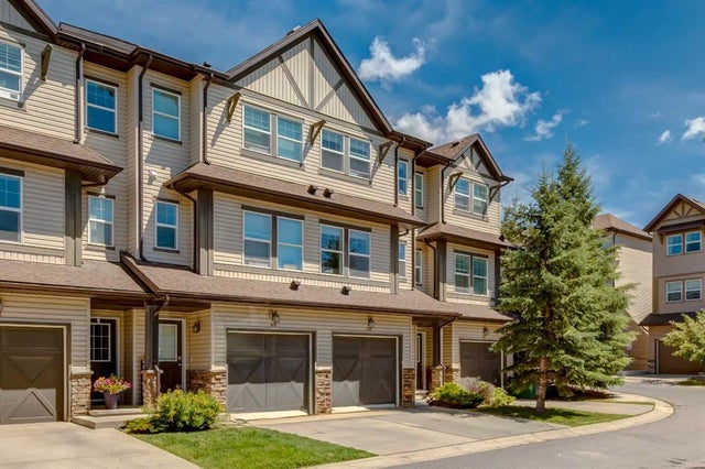 Real Estate Listing in Heritage Hills., Cochrane