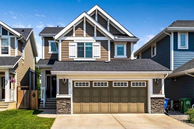 Cochrane Home for Sale: Residential Listing in River Song