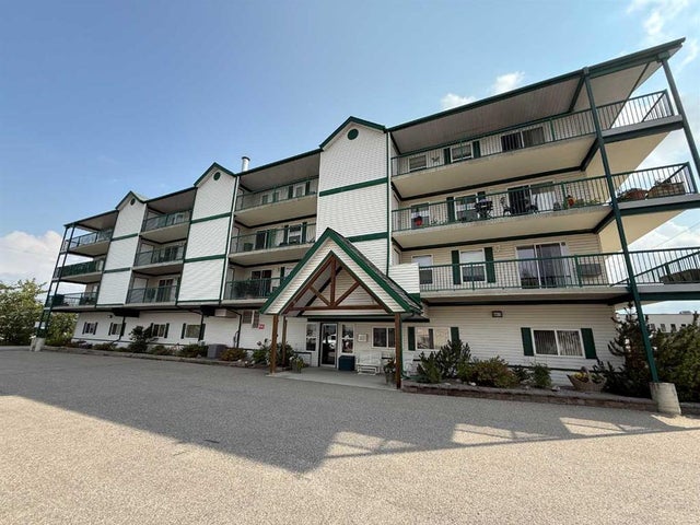 204, 228 Pembina Avenue, Hinton