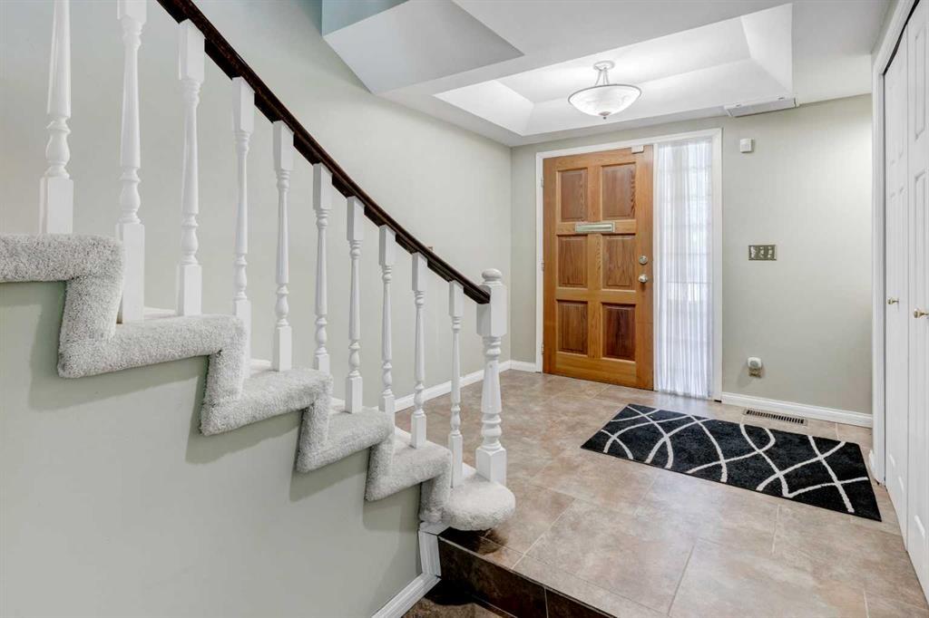 212, 4037 42 Street Northwest, Calgary – Residential Row/Townhouse Listing Photo 3