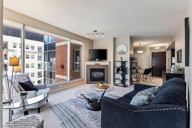 Home for Sale Located at 1106, 910 5 Avenue Southwest, Calgary, Alberta