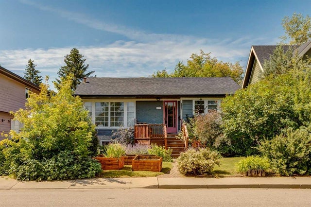 6707 Bow Crescent Nw, Calgary
