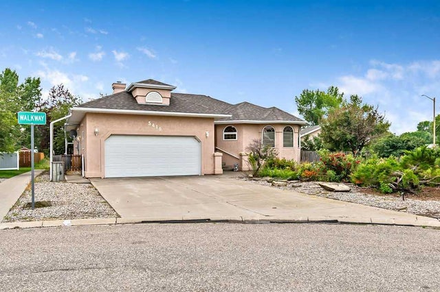 5410 2a Street W, Claresholm