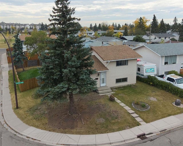 1176 Penrith Crescent Se, Calgary