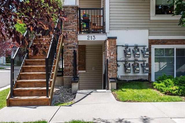 213, 300 Marina Drive, Chestermere