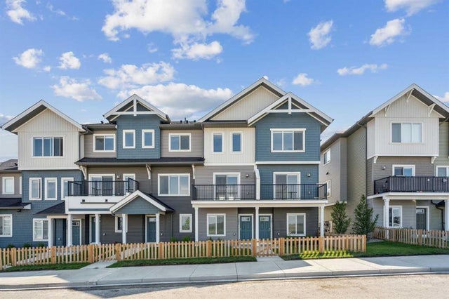 202, 24 Rivercrest Drive, Cochrane