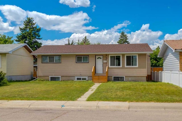 Photo for MLS®# A2241033 - home for sale at 1321 39 Street Southeast, Forest Lawn, Calgary Alberta