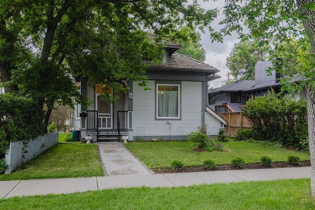 Photo for MLS®# A2241221 - home for sale at 15 Elma Street W, NONE, Okotoks Alberta