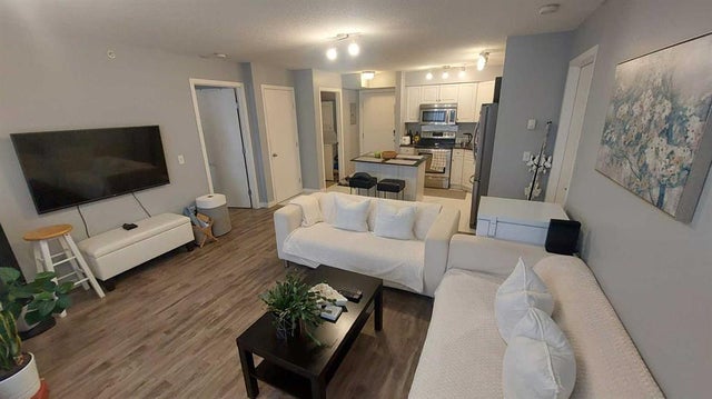 Calgary Real Estate Listing: 402, 2000 Applevillage Court Southeast, Applewood Park
