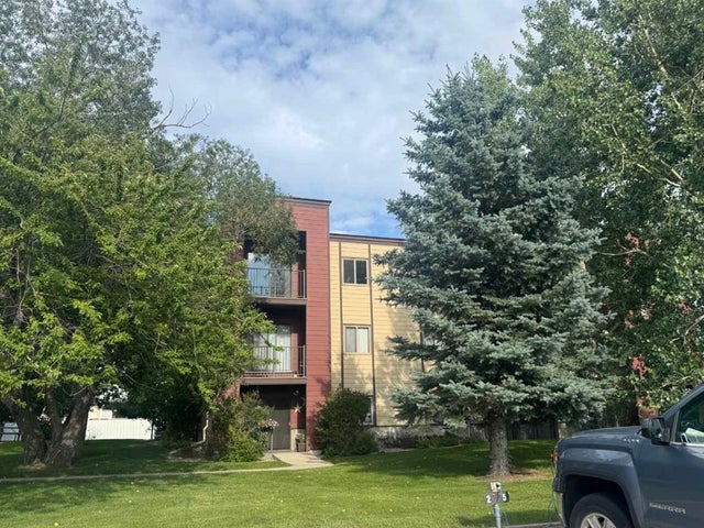 15, 3440 23 Avenue S, Lethbridge