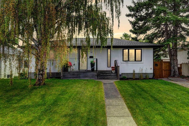 Home for Sale Located at 12 45 Street Southwest, Calgary, Alberta