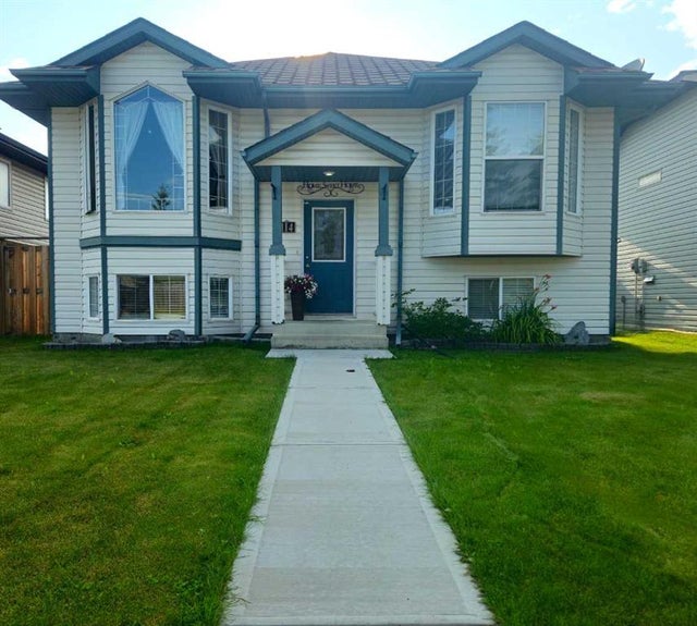 114 Robinson Avenue, Penhold