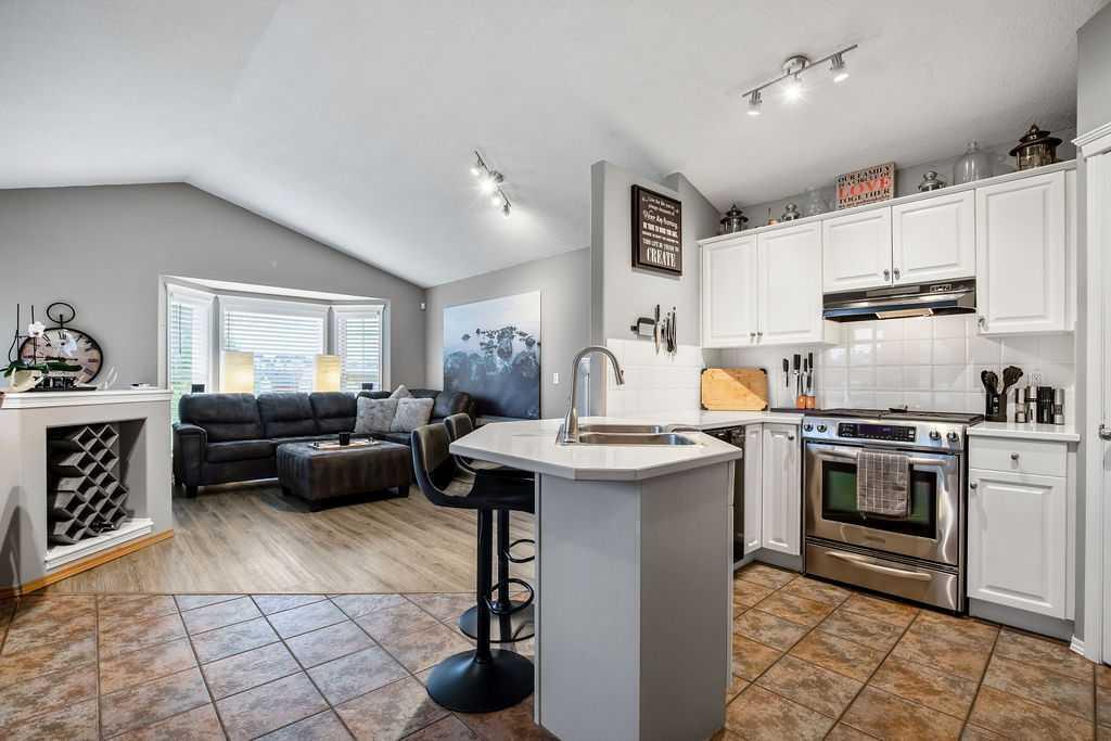 128 Cramond Crescent Southeast, Calgary – Residential Detached Listing Photo 11