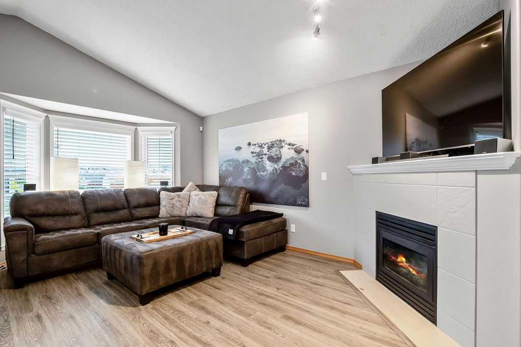 128 Cramond Crescent Southeast, Calgary – Residential Detached Listing Photo 6