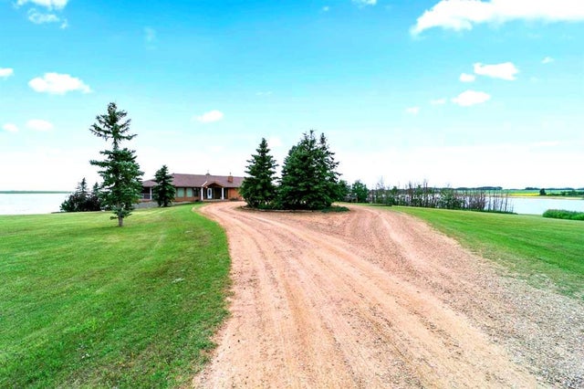 48208 Range Road 124, Rural Beaver County
