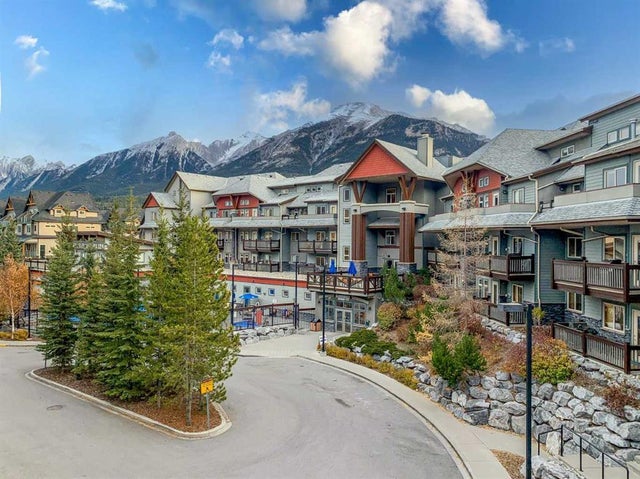 106, 107 Montane Road, Canmore