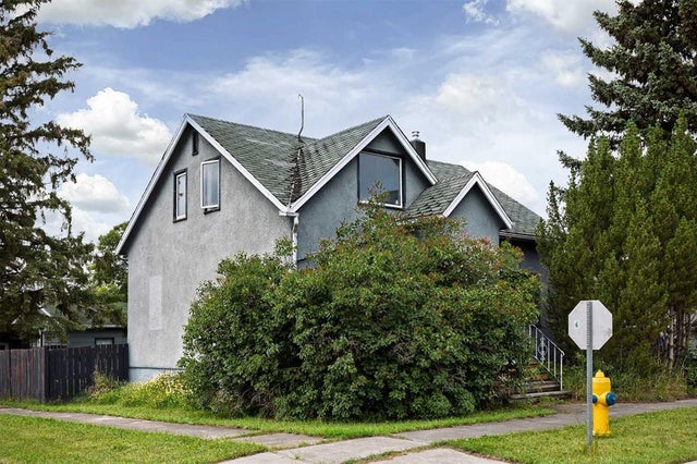 14 1st Avenue S, Hay Lakes