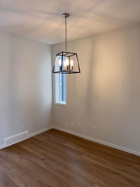 21 Setonvista Gate Southeast, Calgary – Residential Semi Detached Listing Photo 5