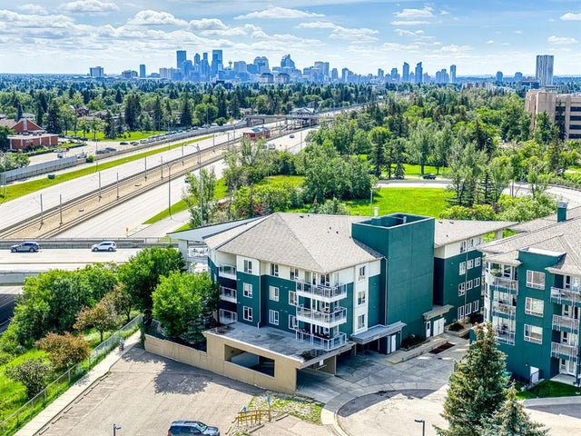 Photo for MLS®# A2241580 - home for sale at 311, 3101 34 Avenue Northwest, Varsity, Calgary Alberta