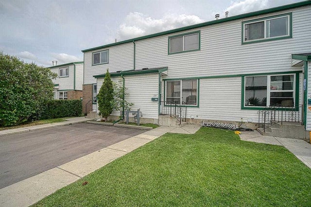 Photo for MLS®# A2241695 - home for sale at 39, 100 Pennsylvania Road Southeast, Penbrooke Meadows, Calgary Alberta