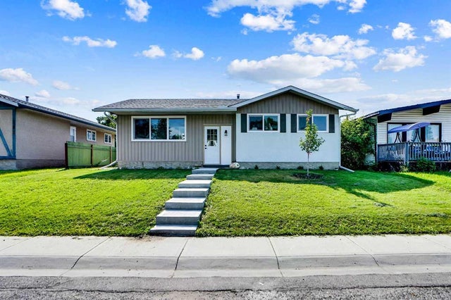Photo for MLS®# A2241727 - home for sale at 156 Pensville Road Southeast, Penbrooke Meadows, Calgary Alberta