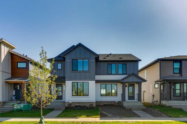 3495 Chestermere Boulevard, Chestermere
